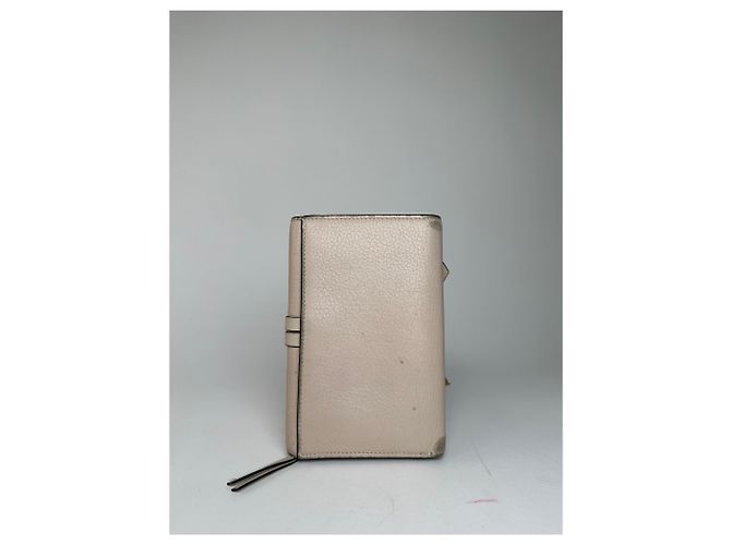 Vintage Chloé Alphabet Grained Leather Compact Wallet Nude Beige - view 2