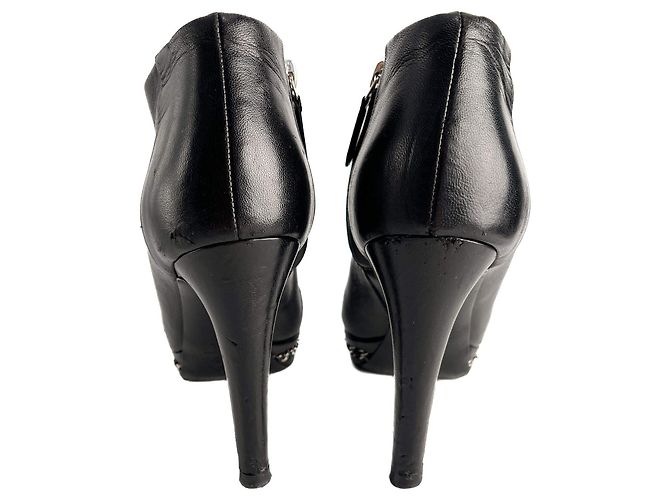Timeless Chanel Botines de plataforma de cuero con cadena adornada CC 110 38,5 Negro - vista 5
