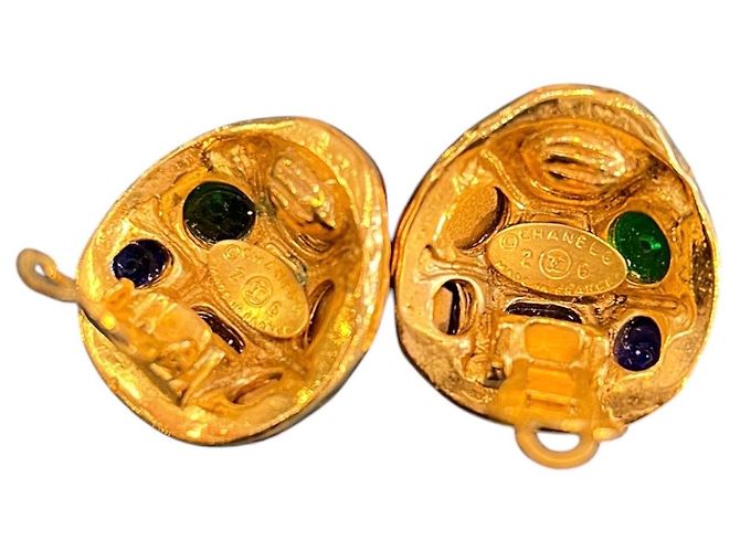 Pendientes Chanel bañados en oro con cabujón multicolor Gripoix Clip On - vista 3