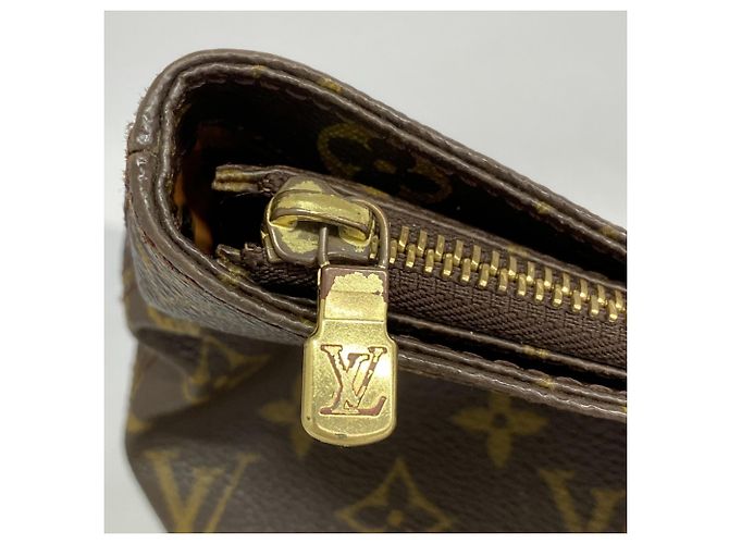 Borsa Tote Cabas Mezzo Monogram di Louis Vuitton Marrone - vista 8