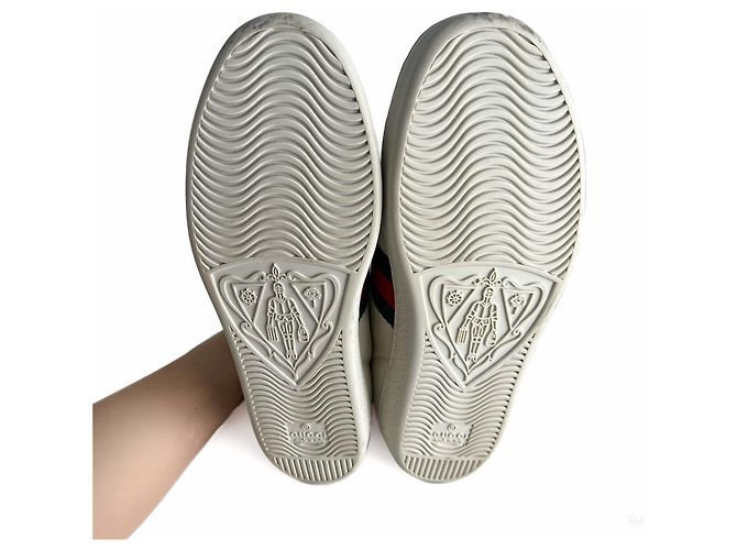 Gucci Gestreifte Leder Sneakers mit Ace Maxi Logo 37.5 Weiß - Ansicht 9