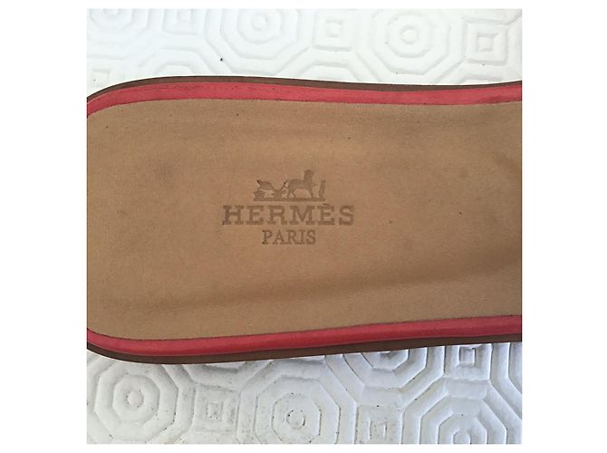 Sandalias Hermès Oran de piel rosa - vista 9