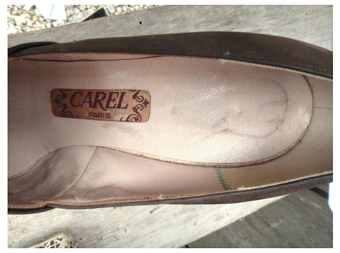 Mocassini con tacco Carel Diane marrone scuro - vista 8
