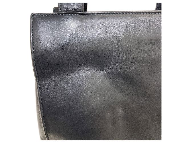Schwarze Lammleder-Handtasche von Prada - Ansicht 13