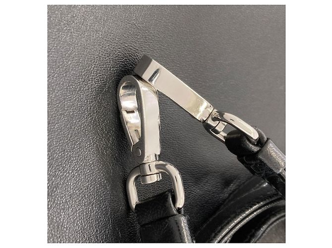 Schwarze Lammleder-Handtasche von Prada - Ansicht 17