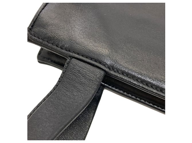 Schwarze Lammleder-Handtasche von Prada - Ansicht 18