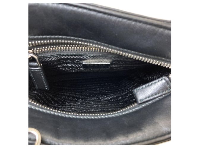 Schwarze Lammleder-Handtasche von Prada - Ansicht 5