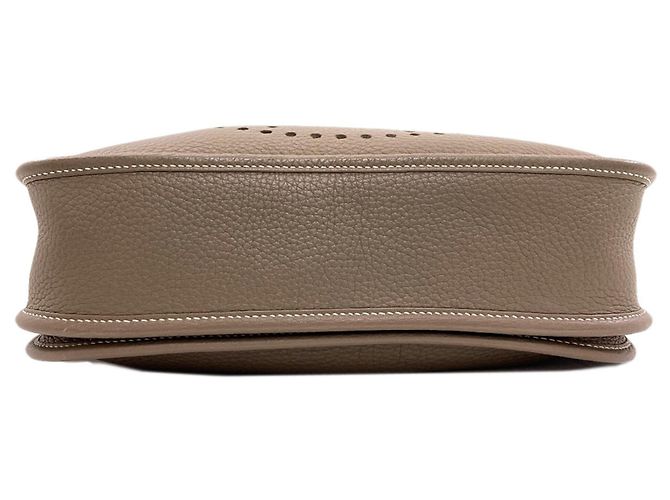 Hermès Evelyne 3 PM Schultertasche Taupe - Ansicht 4