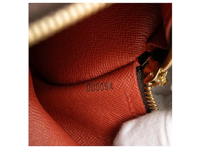 Louis Vuitton Papillon 26 in Damier Ébène marrone - vista 6