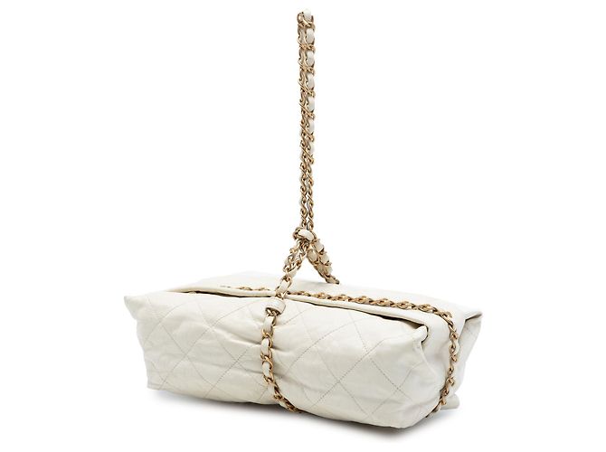 Borsa Baluchon Chanel in pelle di vitello trapuntata bianca Midnight Swim Bianco Crudo - vista 2