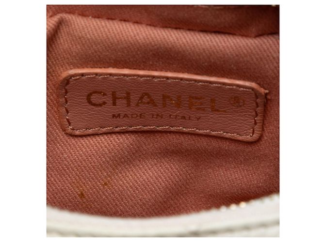 Borsa Baluchon Chanel in pelle di vitello trapuntata bianca Midnight Swim Bianco Crudo - vista 5