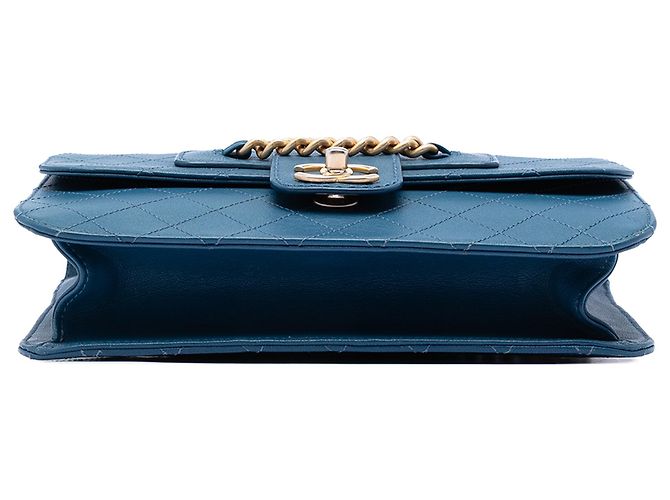 Chanel Blu Grande Borsa in Pelle di Pecora Trapuntata con Catena Frontale - vista 3
