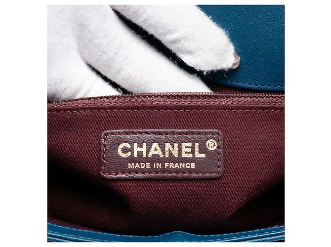 Chanel Blu Grande Borsa in Pelle di Pecora Trapuntata con Catena Frontale - vista 5