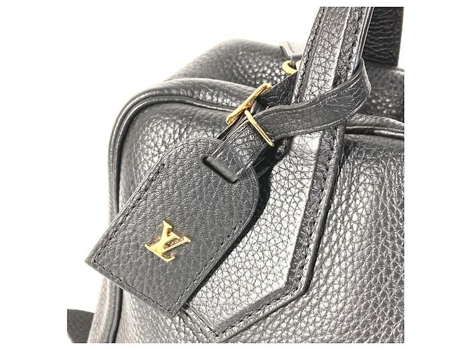 Borsa Tote MM Ultra Soft Dora di Louis Vuitton Nero - vista 10
