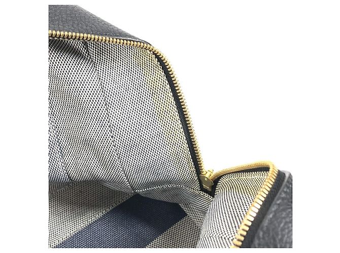 Borsa Tote MM Ultra Soft Dora di Louis Vuitton Nero - vista 14