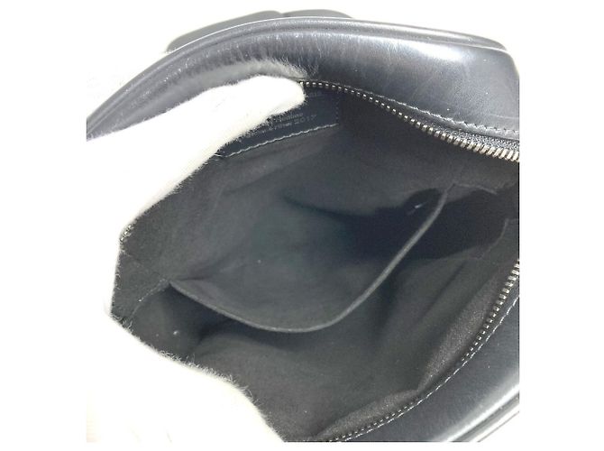 Borsa Danube in pelle Epi Louis Vuitton Nero - vista 16