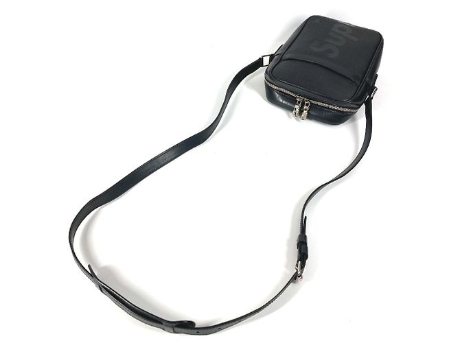 Borsa Danube in pelle Epi Louis Vuitton Nero - vista 8