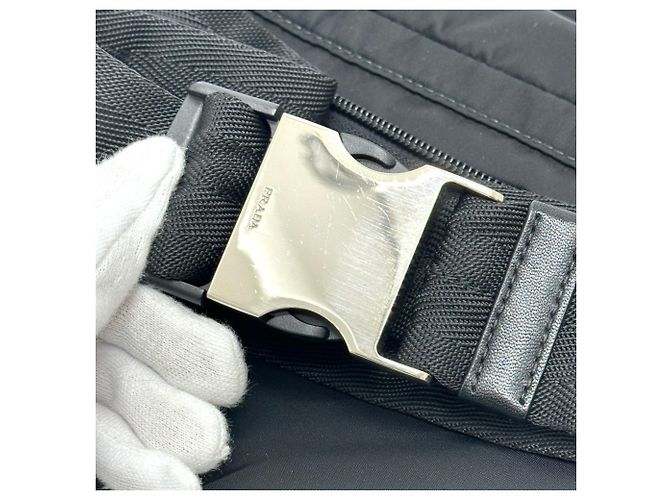 Sac à corps Logo 2VL008 de Prada Noir - vue 11