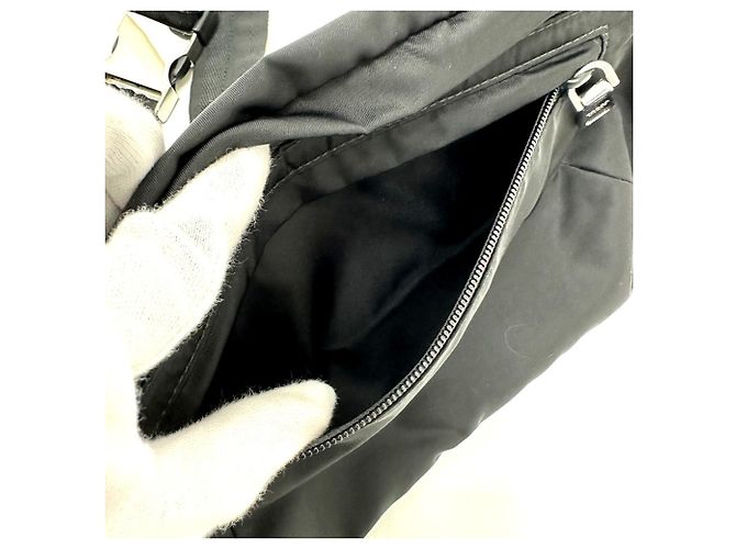 Sac à corps Logo 2VL008 de Prada Noir - vue 5