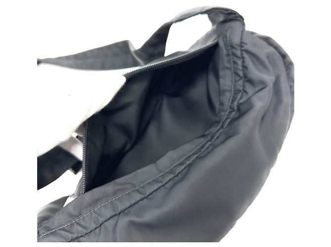 Sac à corps Logo 2VL008 de Prada Noir - vue 9