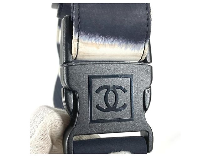 Borsa a tracolla in nylon sportivo Chanel Nero Bianco - vista 15