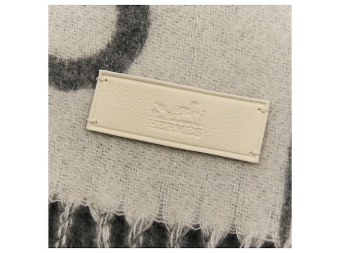 Stola in cashmere Hermès grigia Marrone - vista 11