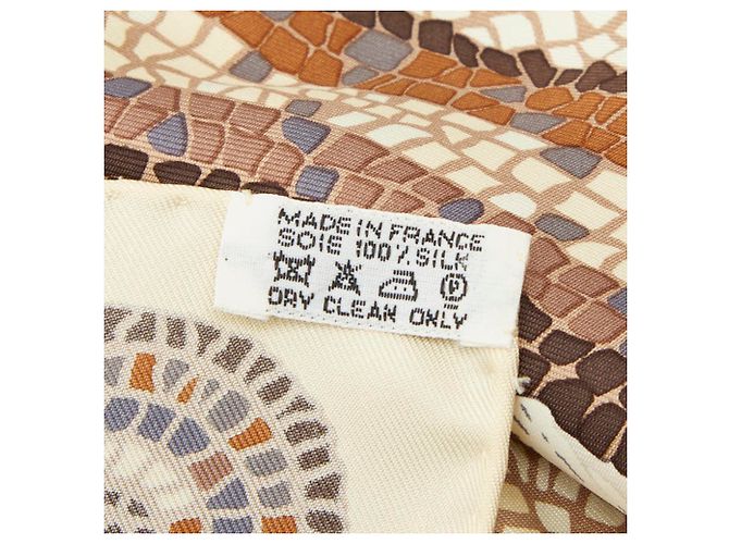 Sciarpa Hermès Carré 90 Sotto la Guida di Marte Multicolore Beige - vista 7