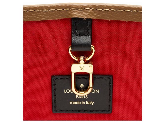 Sac Onthego GM en toile Monogram géant Louis Vuitton Marron - vue 9