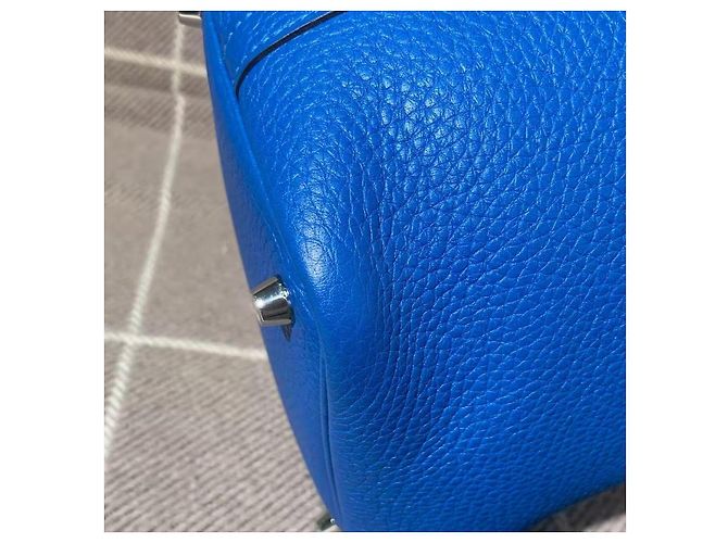 Borsa Hermès Lovebag 18 b3 in pelle blu - vista 3
