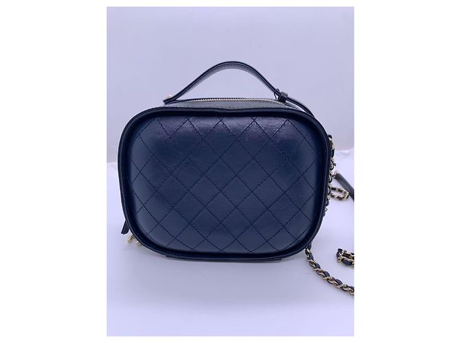 Borsa a tracolla Chanel blu in pelle con catena nera - vista 2