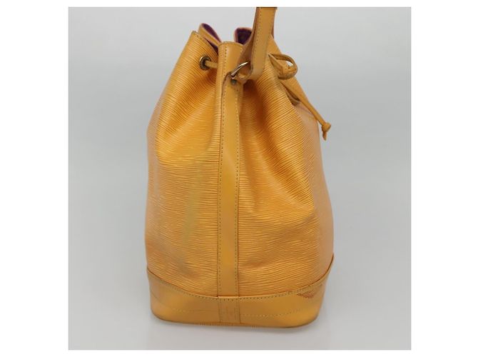 Noe Borsa Noé Louis Vuitton in pelle Epi grande Giallo - vista 3