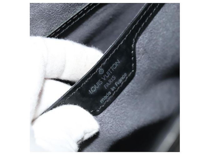Louis Vuitton Gobelins Epi Leather Nero - vista 7