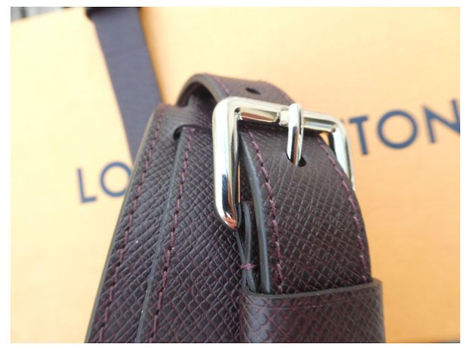 Alça Louis Vuitton para bolsa Keepall, comprimento total máximo de 135cms, sem caixa Bordeaux - vista 3