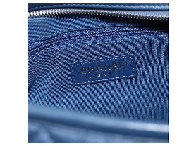 Borsa Chanel Chain Gabriel De Chanel in pelle caviar blu oro CC Auth ka4104SAV D'oro - vista 16