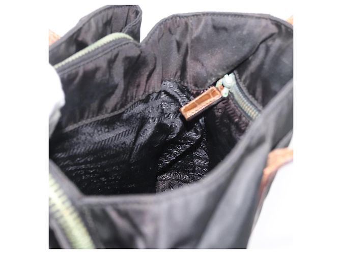 Borsa Tote Prada in nylon nero argento Auth 176297 - vista 19