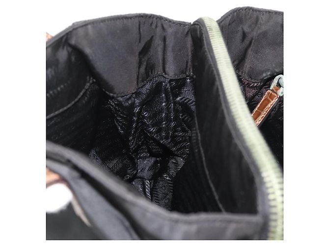 Borsa Tote Prada in nylon nero argento Auth 176297 - vista 21
