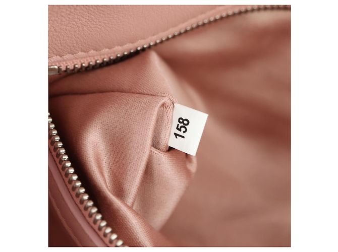 Borsa a Spalla Miu Miu Matelassé in Pelle 2 in 1 Rosa Argento Auth 176382SAM - vista 27