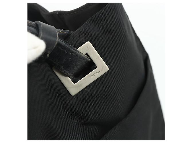 Prada Tote Bag aus schwarzem Nylon mit silberner Authentizität bs34646 - Ansicht 15