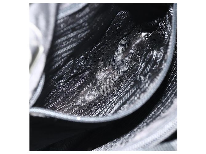 Prada Tote Bag aus schwarzem Nylon mit silberner Authentizität bs34646 - Ansicht 21