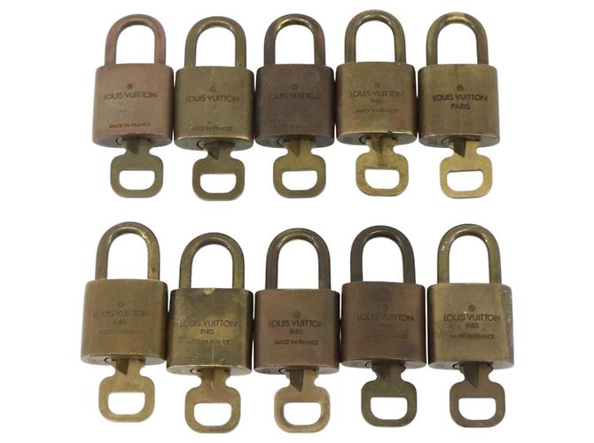 LOUIS VUITTON Set di 10 Lucchetti in Metallo Dorato LV Auth 167227 D'oro - vista 3