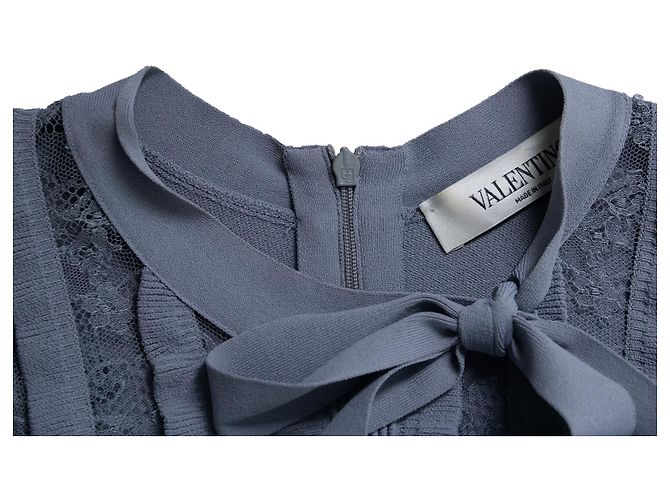 Midi-Kleid aus Spitze mit Rüschen in Lavendel von Valentino Lila - Ansicht 9
