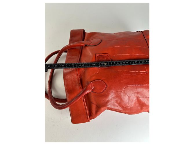 Céline Vintage Celine Triomphe Crest Krokodil-Prägung Leder Tote Rot - Ansicht 12