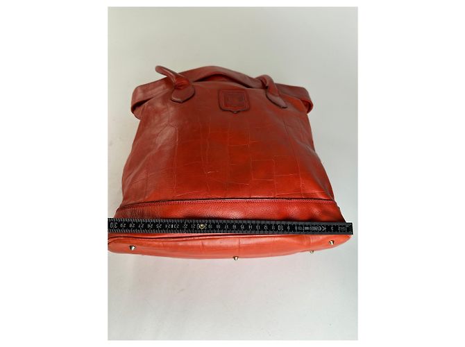 Céline Vintage Celine Triomphe Crest Krokodil-Prägung Leder Tote Rot - Ansicht 13