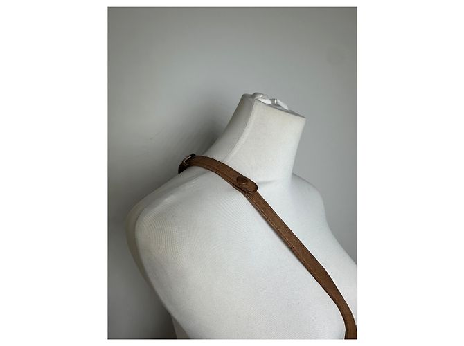 Vintage Givenchy 4G Logo aus genarbtem Leder Umhängetasche in Tan - Ansicht 11