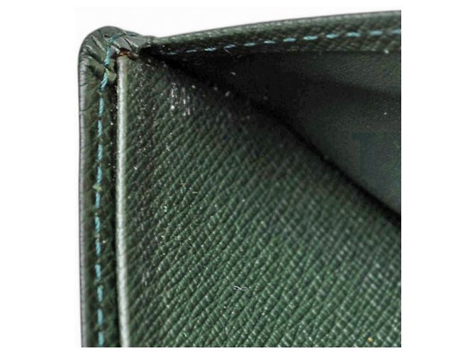 Billetera bi-fold Louis Vuitton Taiga Épicea - vista 10