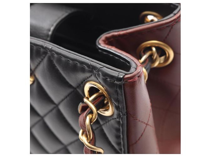 Borsa a spalla a secchiello piccola matelassé di Chanel Marrone Nero - vista 9