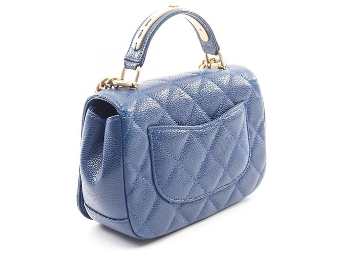Bolsa de Ombro 2 em 1 Chanel Matelassé em Couro de Bezerro Azul - vista 2