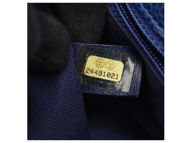Bolsa de Ombro 2 em 1 Chanel Matelassé em Couro de Bezerro Azul - vista 5