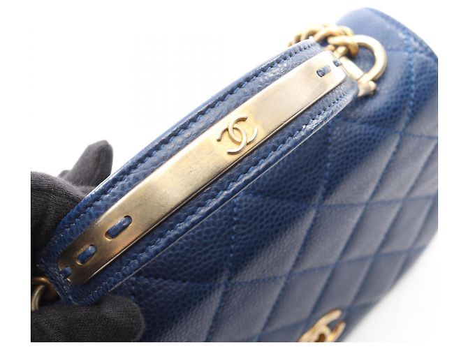 Bolsa de Ombro 2 em 1 Chanel Matelassé em Couro de Bezerro Azul - vista 8