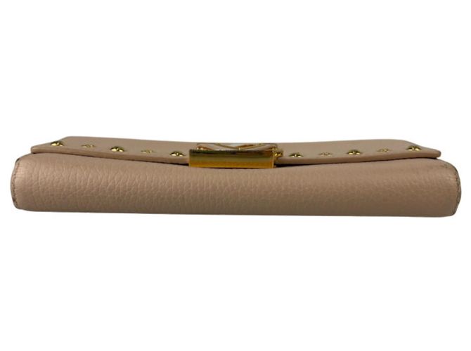 Cartera Larga Louis Vuitton Capucines Beige - vista 4